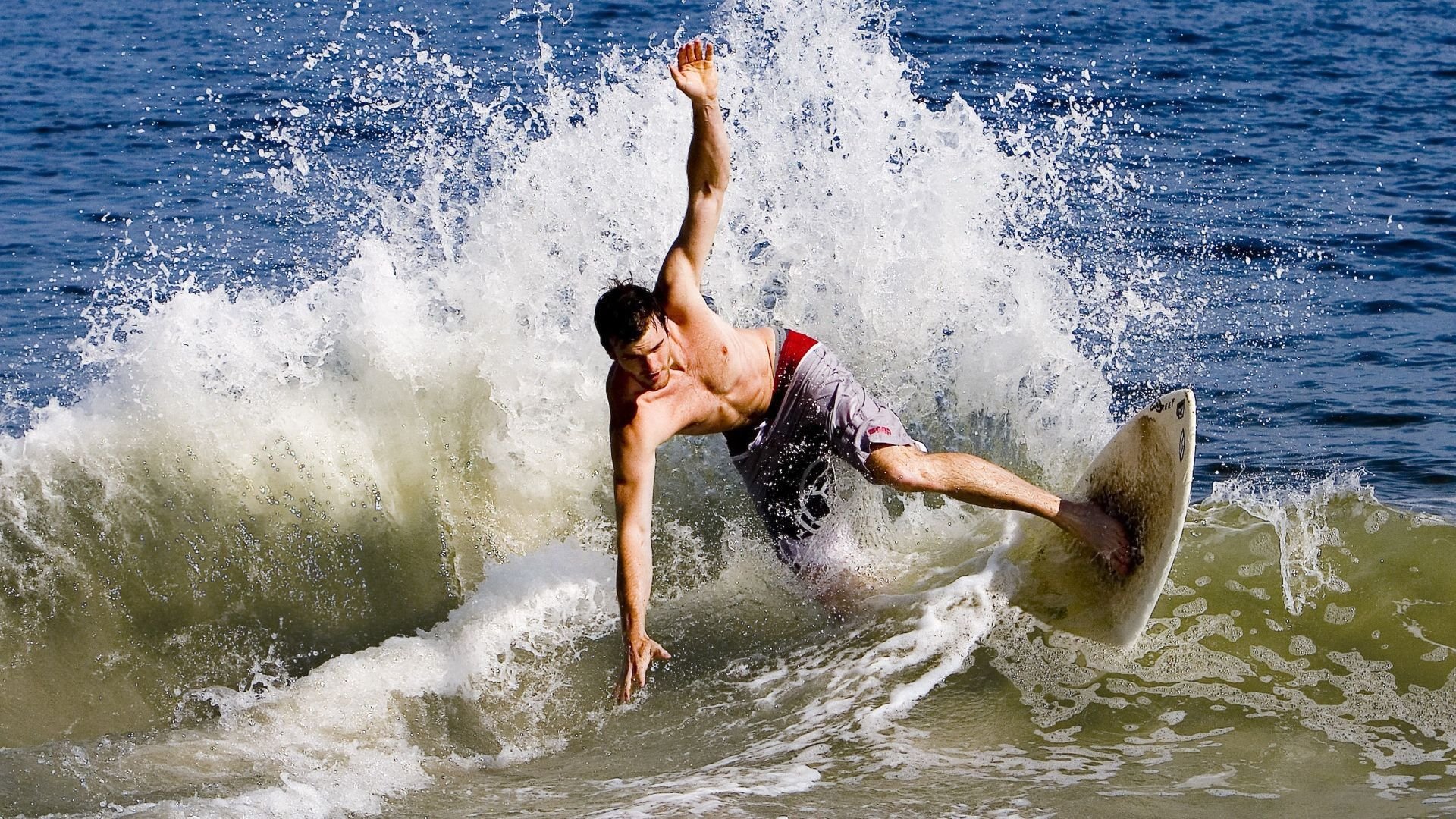哈兰德每次射门都具备极高的威胁值,哈兰德脚下技术