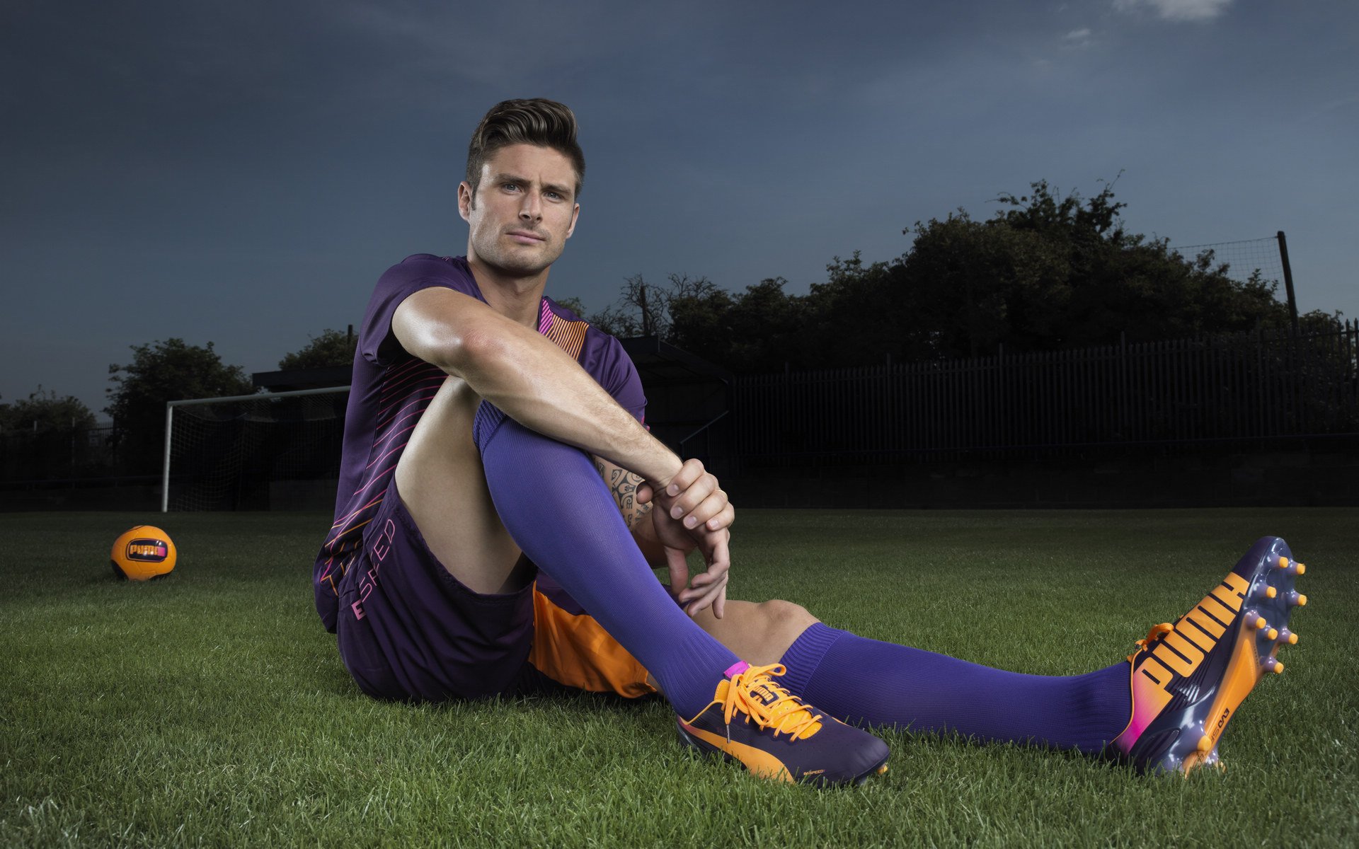 皇马锁定五大顶级中卫名单阿森纳慌得一批，在皇马效力过的中锋